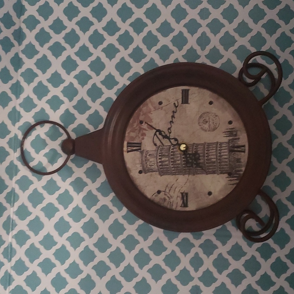 Standing Clock (decorative)